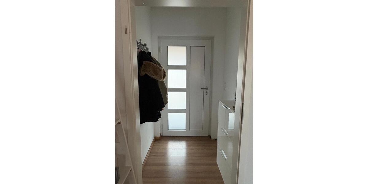 Dachgeschoßwohnung Neuhof - 3 Zimmer, 74 m&sup2;, 800&euro; | Angebot:25351557