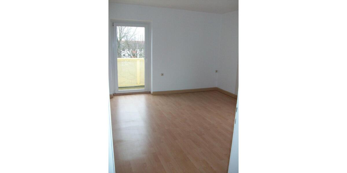 Etagenwohnung Riesa - 4 Zimmer, 77 m&sup2;, 78.540&euro; | Angebot:26926895