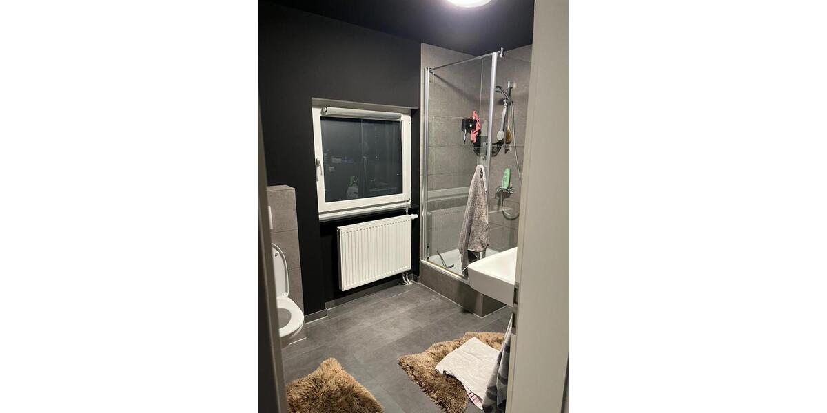 Etagenwohnung Wiesbaden Südost - 5 Zimmer, 130 m&sup2;, 2.200&euro; | Angebot:25017877