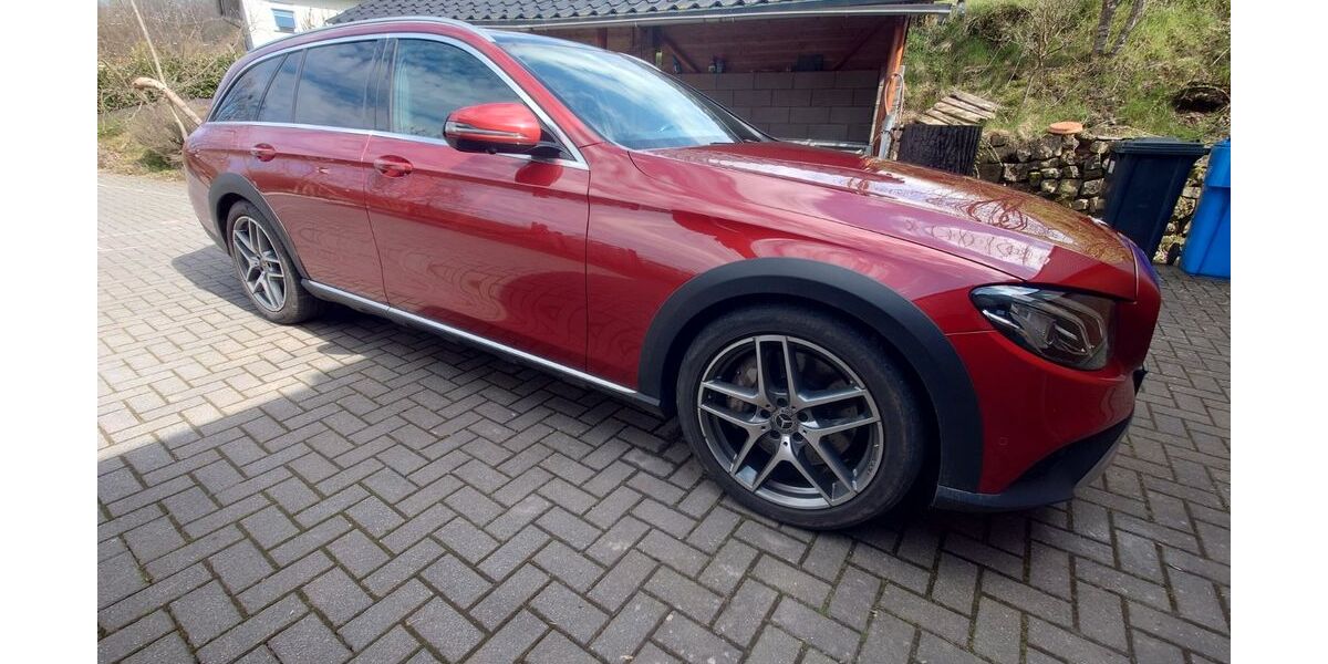 Mercedes-Benz E 400 94.000 km 36.600 &euro; Utscheid 54675