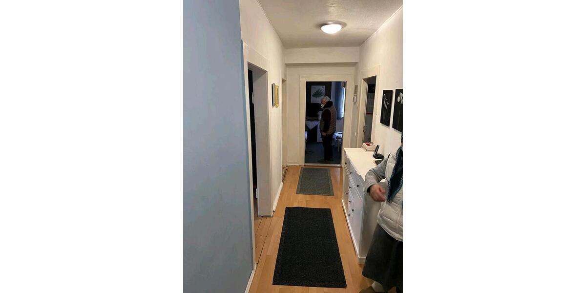 Etagenwohnung Zirndorf - 6 Zimmer, 145 m&sup2;, 270.000&euro; | Angebot:27077343