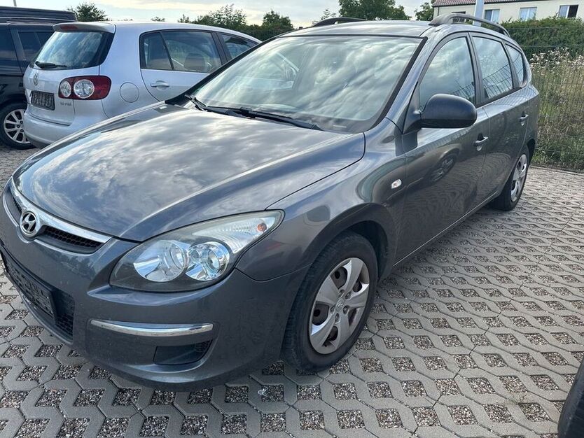 i30