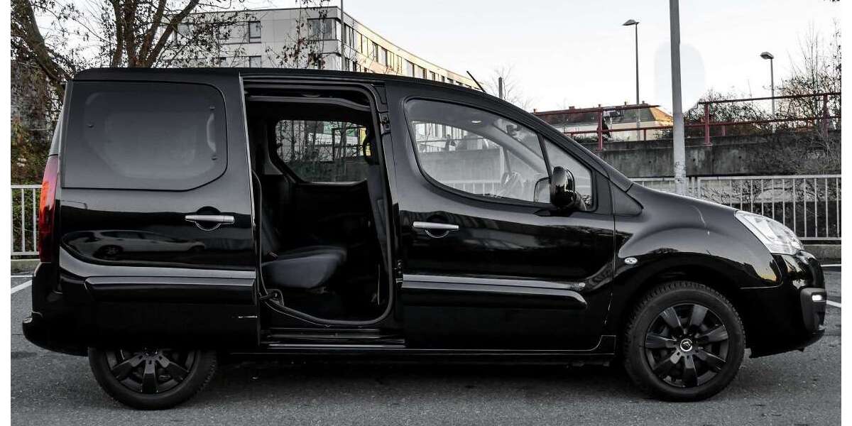 Citroen Berlingo 95.000 km 12.800 &euro; München 81377