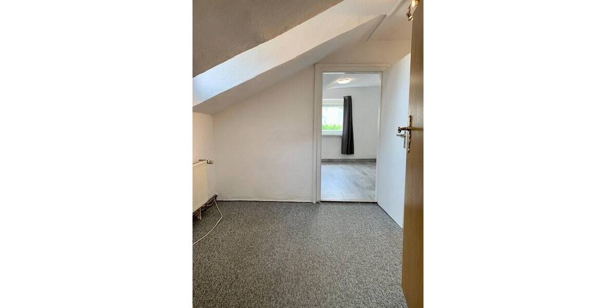 Reihenendhaus Reichenbach - 6 Zimmer, 127 m&sup2;, 99.000&euro; | Angebot:24040745