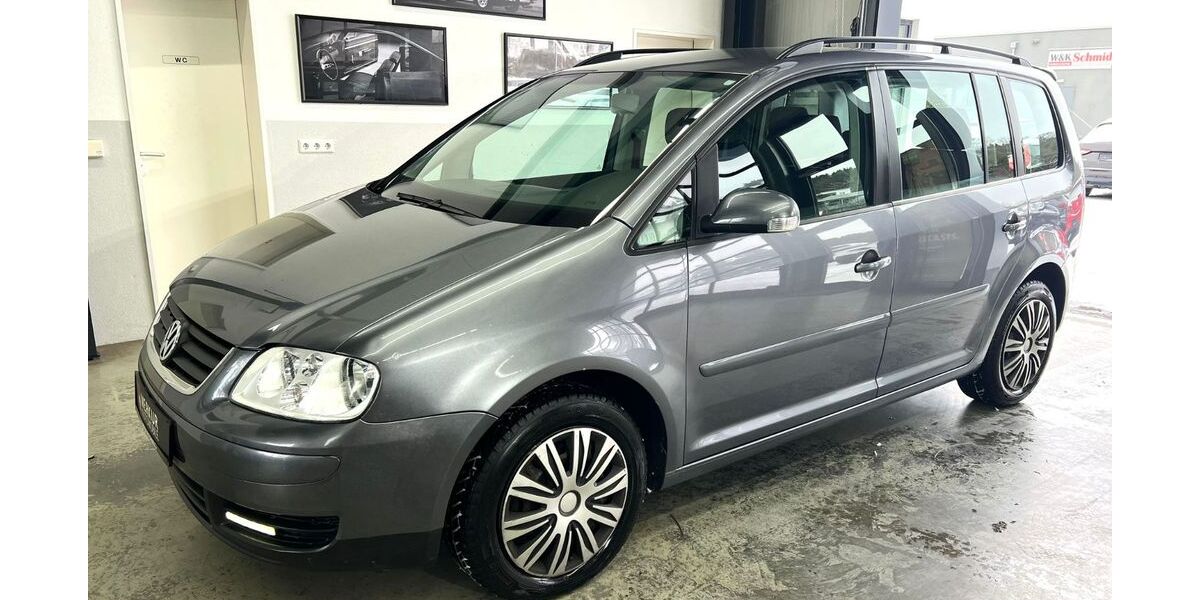 VW Touran 153.200 km 2.450 &euro; Krumbach 86381