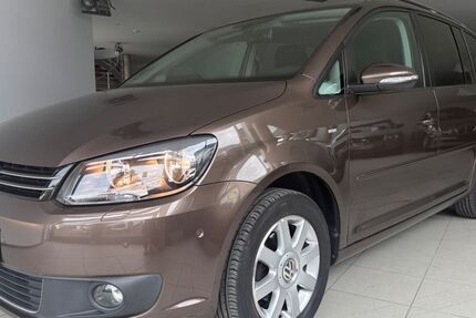 VW Touran 135.000 km 11.499 &euro; Idstein 65510