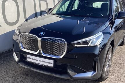BMW iX1 33.207 km 30.449 &euro; Hainburg 63512