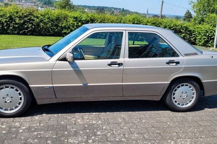 Mercedes-Benz 190 429.000 km 14.800 &euro; Bornheim 53332