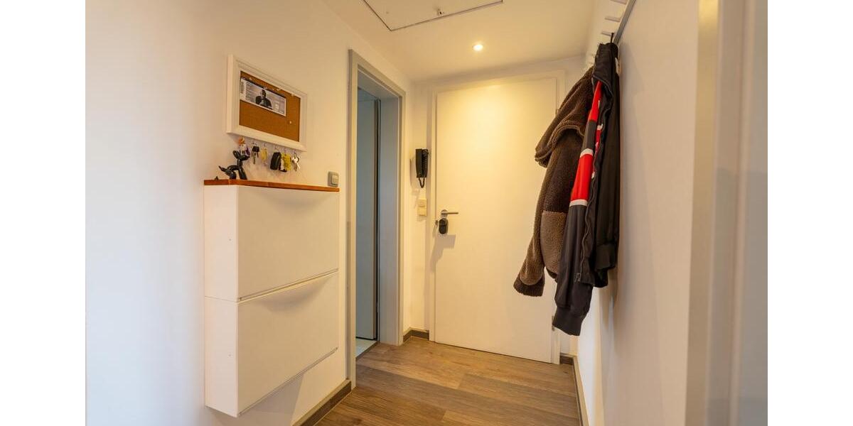 Dachgeschoßwohnung Wiesbaden Mainz-Amöneburg - 2 Zimmer, 104 m&sup2;, 1.710&euro; | Angebot:25975106