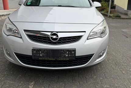 Opel Astra 141.000 km 3.999 &euro; Paderborn 33100