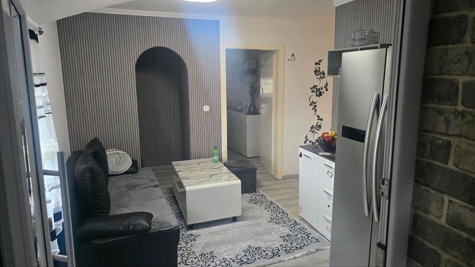 Wohnung 3.5 Zimmer mit Garten und Gartenhaus 3.5 zimmer