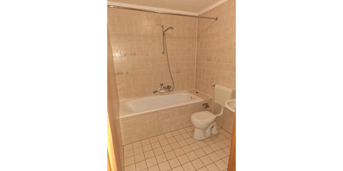 Doppelhaushälfte Grafenwöhr - 5 Zimmer, 120 m&sup2;, 1.500&euro; | Angebot:26331657