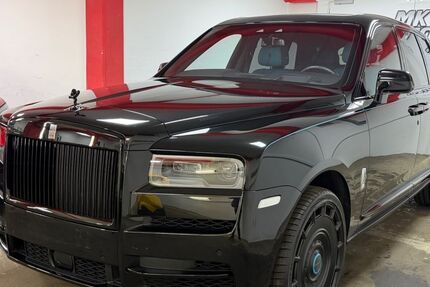 Rolls Royce Cullinan 18.734 km 409.800 &euro; Köln 50739