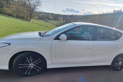Hyundai i30 124.500 km 4.499 &euro; Schenklengsfeld 36277