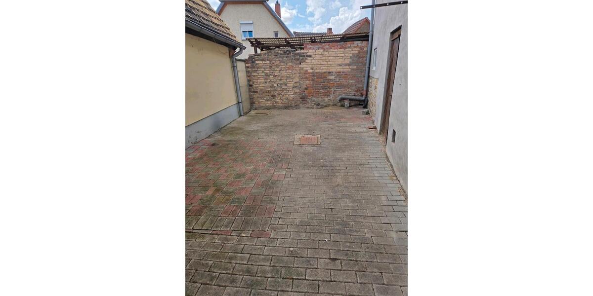 Doppelhaushälfte Bad Lauchstädt - 4 Zimmer, 75 m&sup2;, 84.000&euro; | Angebot:27107780