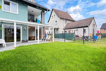 Wohnung Niederkassel - 2 Zimmer, 80 m&sup2;, 1.100&euro; | Angebot:26285179