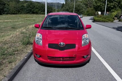 Toyota Yaris 99.300 km 3.800 &euro; Eppstein 65817