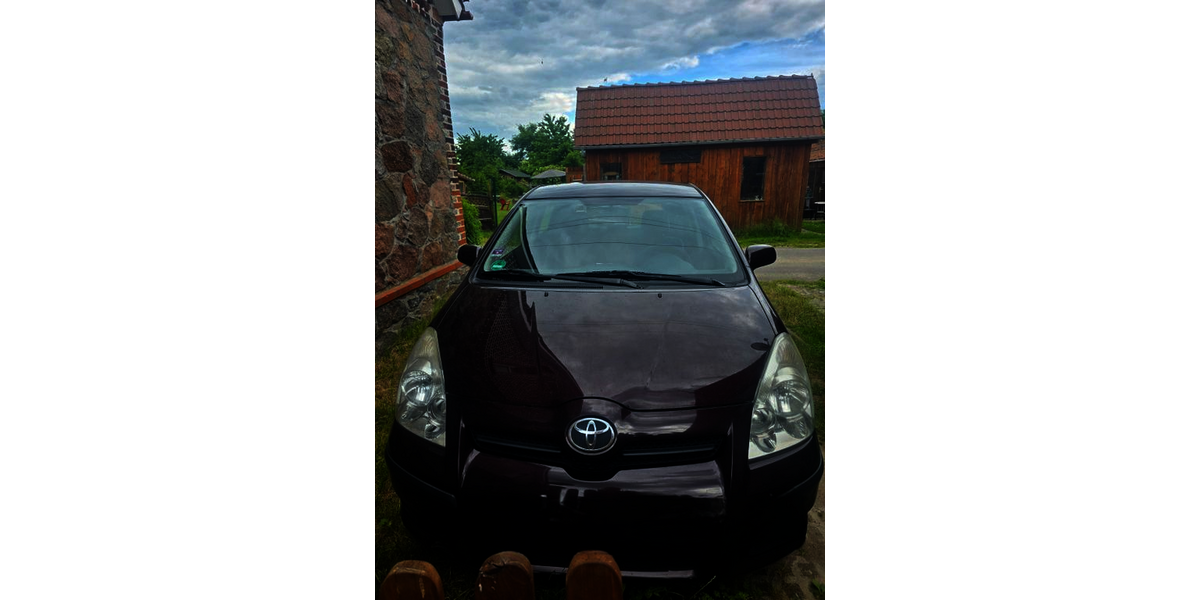 Toyota Corolla Verso 184.000 km 5.900 &euro; Berlin 12681
