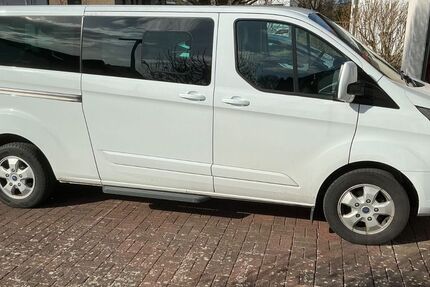 Ford Tourneo Custom 150.000 km 22.999 &euro; Borgentreich 34434