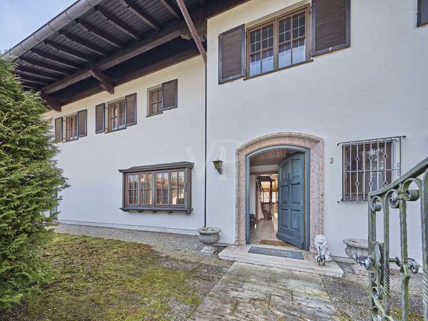 Haus zum Kaufen in Chieming 1.620.000 € 382 m²