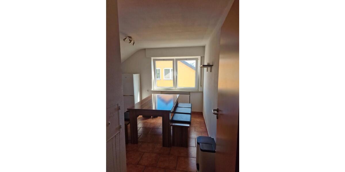 Dachgeschoßwohnung Esslingen am Neckar Oberesslingen - 2.5 Zimmer, 45 m&sup2;, 155.000&euro; | Angebot:25306106