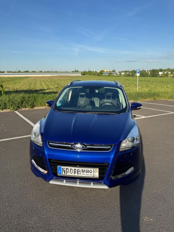 Ford Kuga 112.728 km 11.199 € Neuss 41472