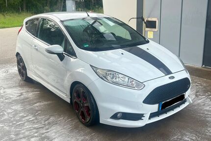 Ford Fiesta 156.000 km 11.800 € Kirchdorf 88457