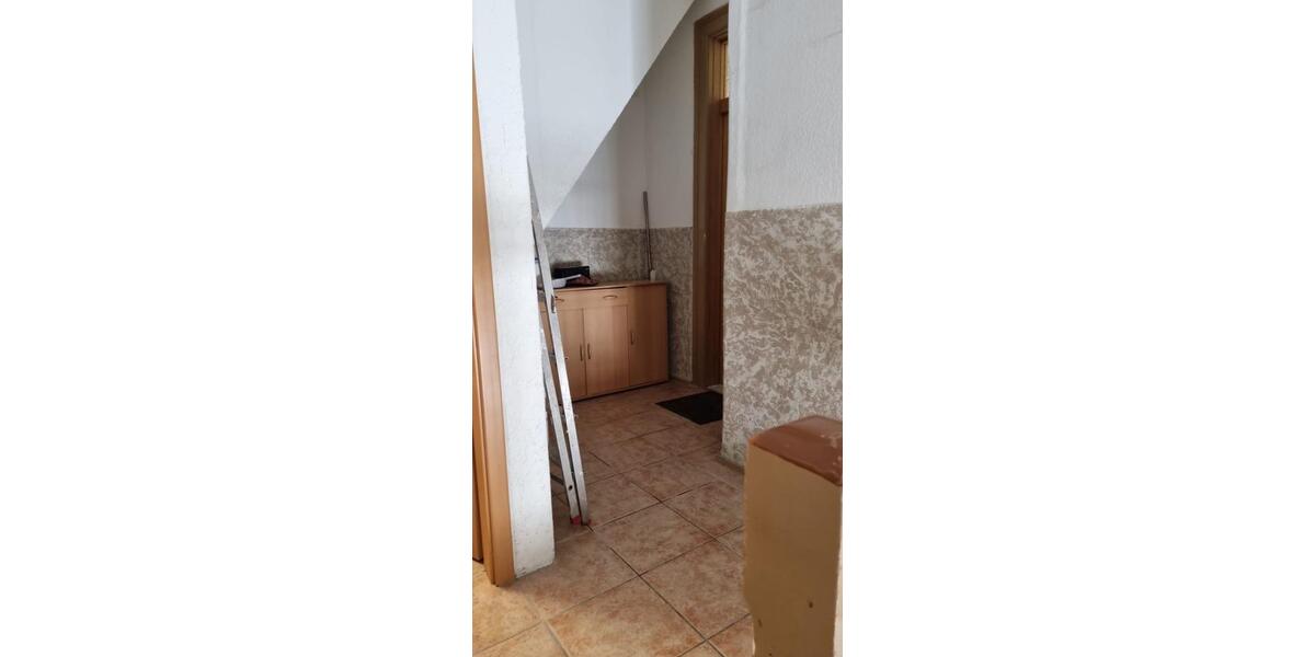 Etagenwohnung Ludwigshafen am Rhein Mundenheim - 3 Zimmer, 100 m&sup2;, 1.000&euro; | Angebot:26689078