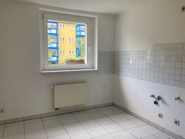 Etagenwohnung Dessau-Roßlau West - 3 Zimmer, 72 m&sup2;, 482&euro; | Angebot:26778713