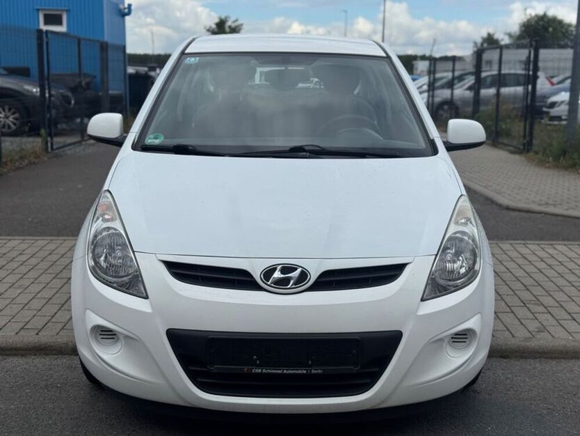 i20
