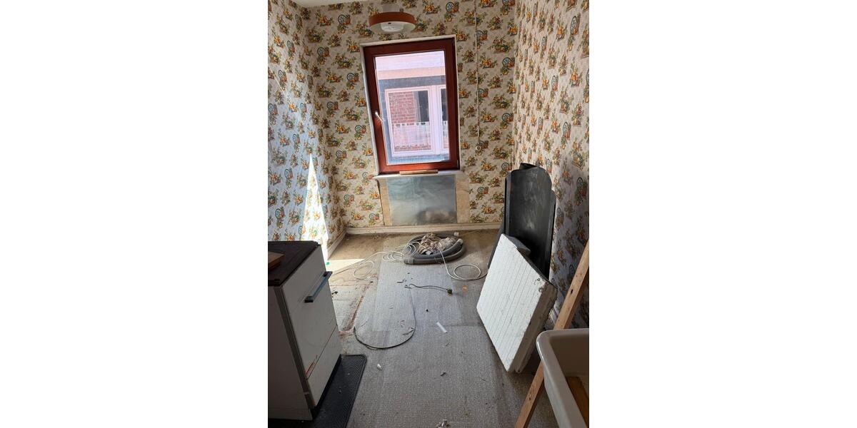 Einfamilienhaus Neuhaus (Oste) - 10 Zimmer, 145 m&sup2;, 75.000&euro; | Angebot:25987642