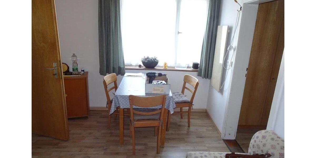 Einfamilienhaus Dingolfing - 10 Zimmer, 260 m&sup2;, 1.500&euro; | Angebot:25523082