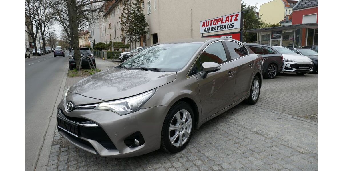 Toyota Avensis 74.488 km 14.950 &euro; Berlin-Tempelhof 12105