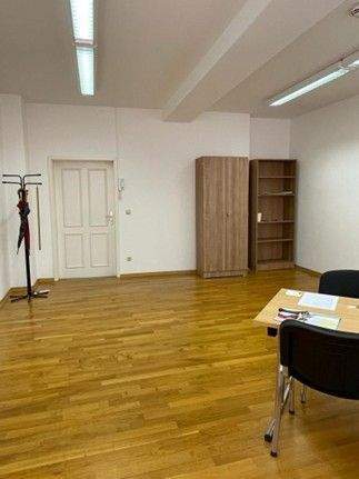 Gewerbeobjekt Cottbus Mitte - 1 Zimmer, 18 m&sup2;, 186&euro; | Angebot:25863439