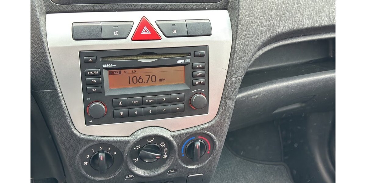 Kia Picanto 1.1 CRDi LX Klima Radio TÜV 296.896 km 1.250 &euro; Wuppertal 42327