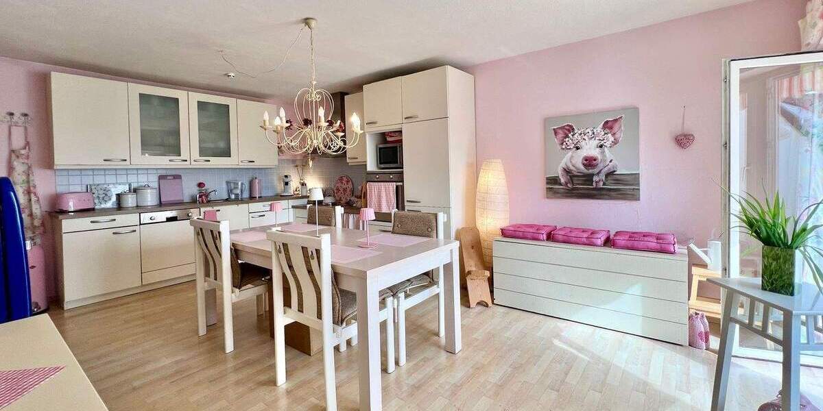 Lichtdurchflutete Wohnung mit viel Platz (zus. im DG) und Sonnenloggien 4 zimmer