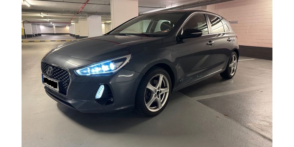 Hyundai i30 92.500 km 11.900 &euro; Aschheim-Dornach 85609