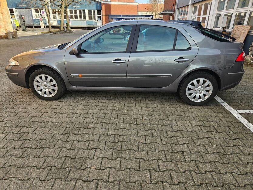Renault Laguna 99.800 km 2.600 € Berlin 13403