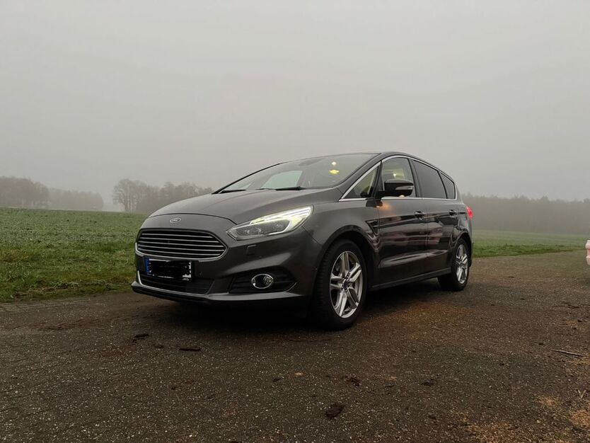 Ford S-Max 142.000 km 16.990 € Gronau 48599