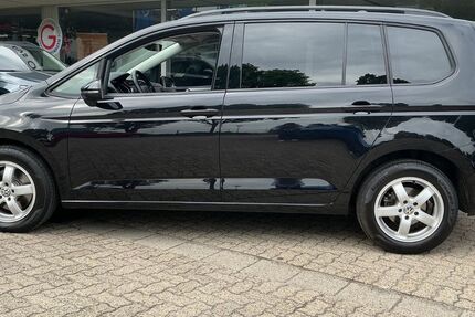 VW Touran 19.045 km 25.990 &euro; Wendeburg 38176