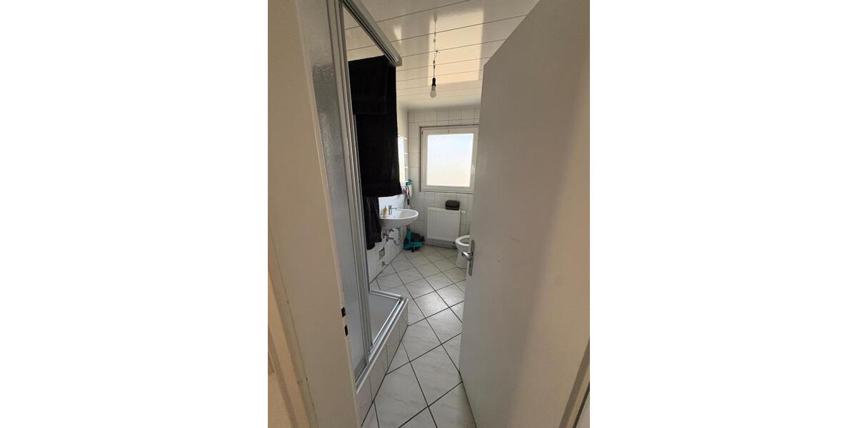 Etagenwohnung Nümbrecht - 3 Zimmer, 67 m&sup2;, 400&euro; | Angebot:25947642