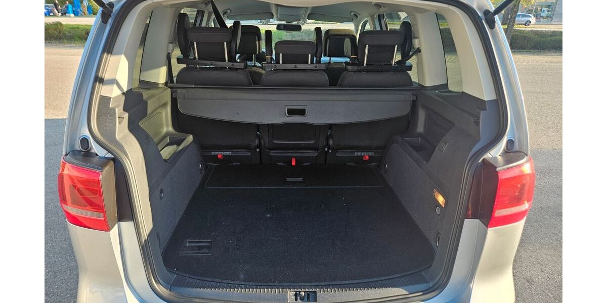 VW Touran 240.000 km 8.570 &euro; Neuötting 84524