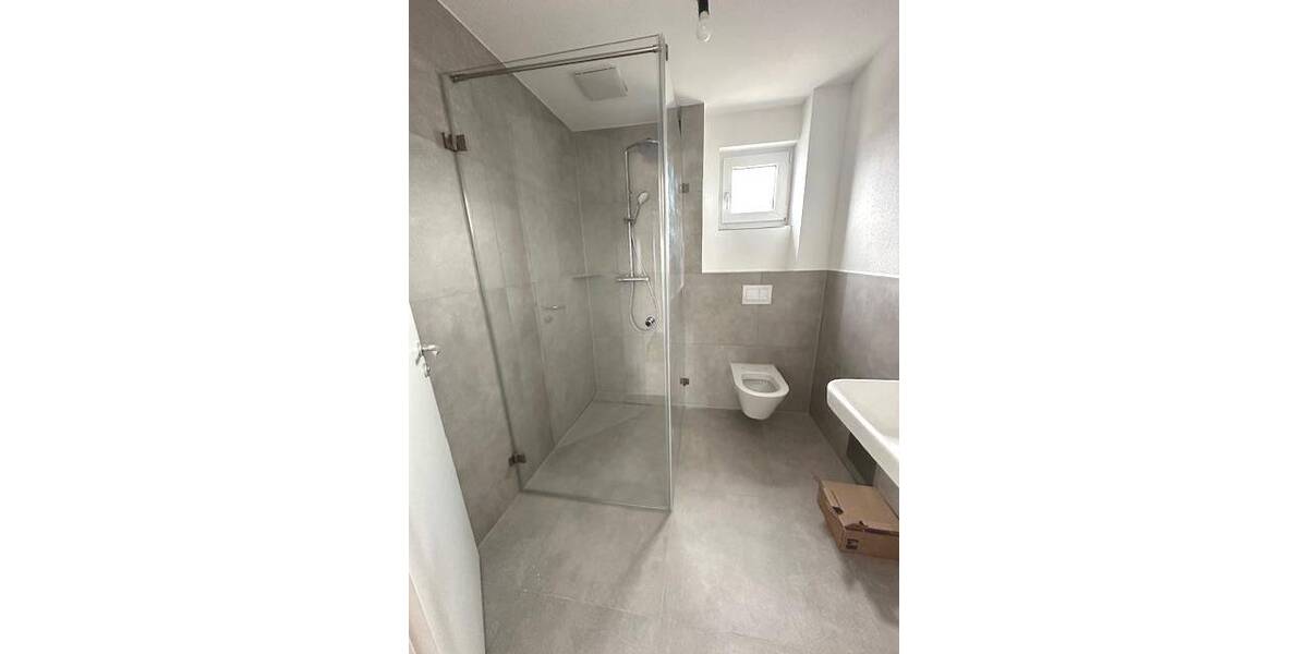 Etagenwohnung Germering - 2 Zimmer, 65 m&sup2;, 1.270&euro; | Angebot:25929876