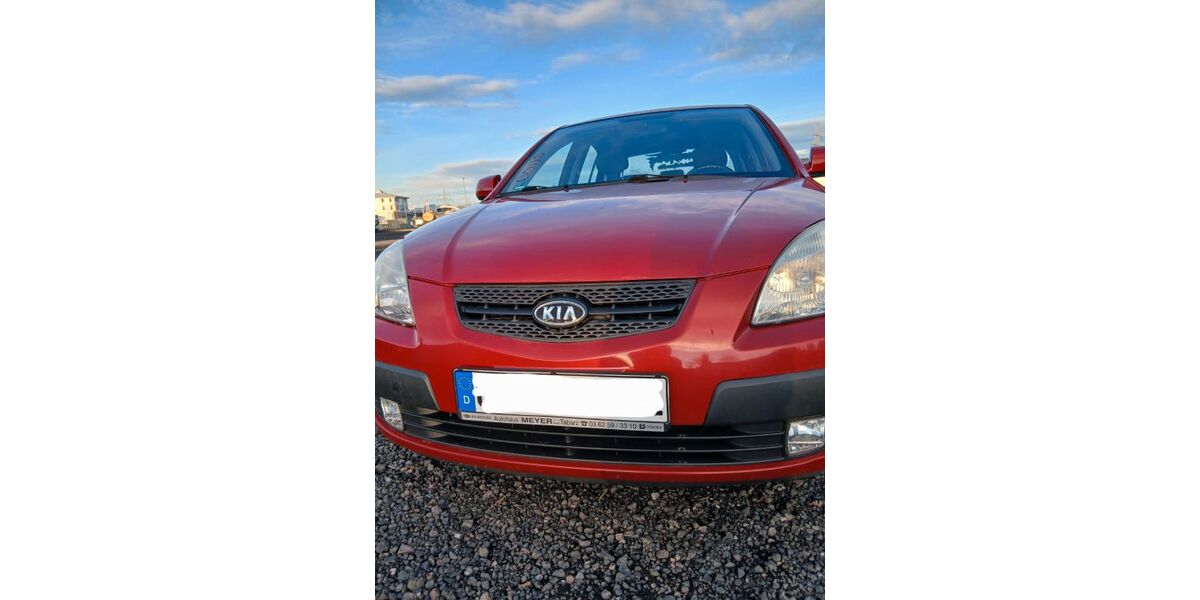 Kia Rio 148.000 km 1.350 &euro; Georgenthal 99887