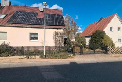 Haus Zossen - 4 Zimmer, 100 m&sup2;, 320.000&euro; | Angebot:27086748