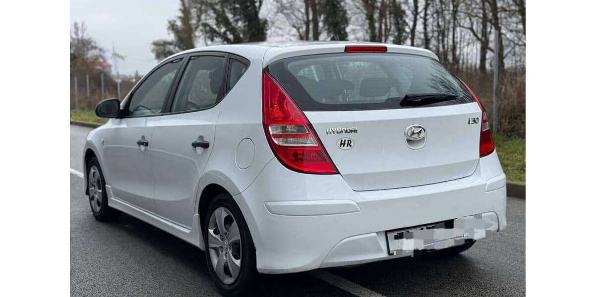Hyundai i30 197.800 km 2.600 &euro; Stuttgart 70191