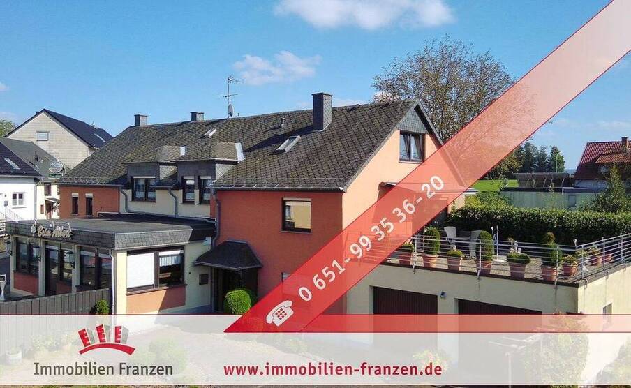 Zwei Häuser, ein Konzept - Vielseitiges Anwesen mit großem Grundstück und flexibler Nutzung