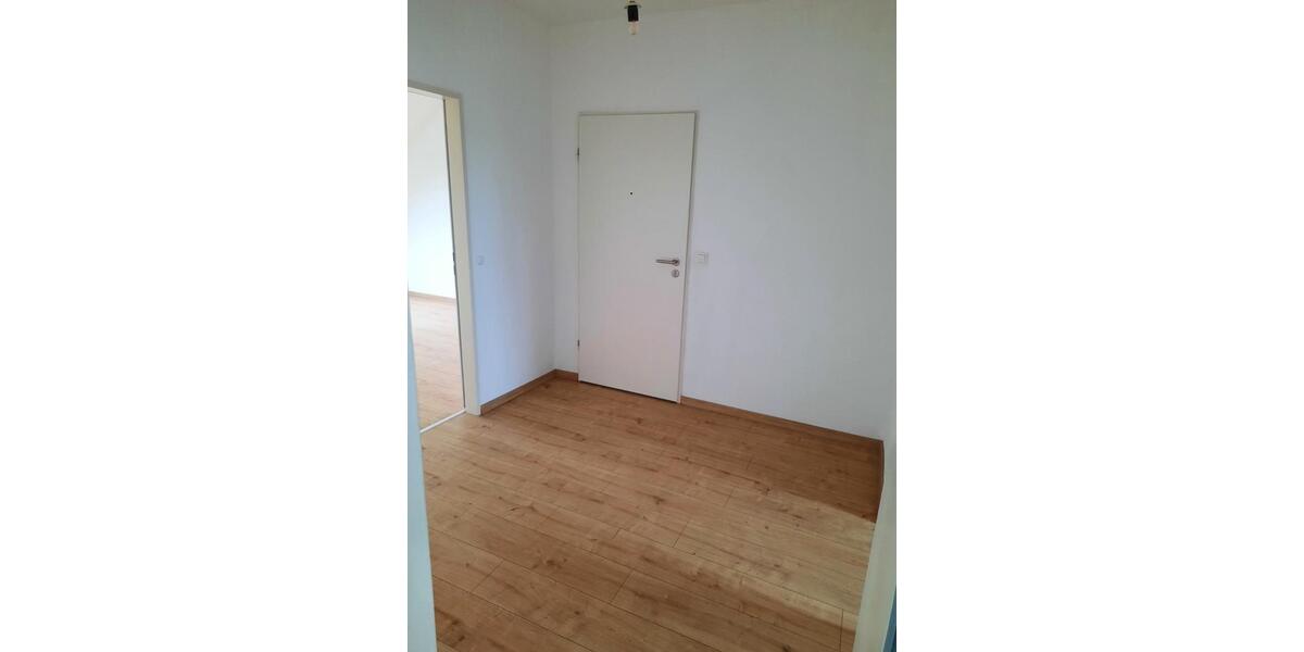 Dachgeschoßwohnung Völklingen - 3 Zimmer, 75 m&sup2;, 600&euro; | Angebot:26400588