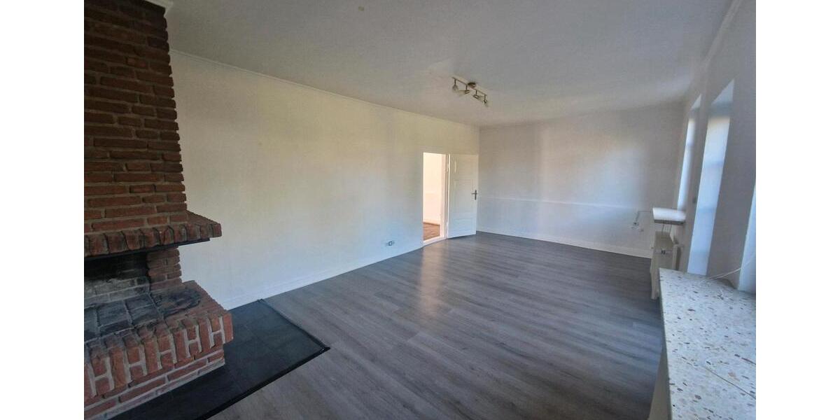 Mehrfamilienhaus, Wohnhaus Lasbek - 12 Zimmer, 400 m&sup2;, 650.000&euro; | Angebot:27128362