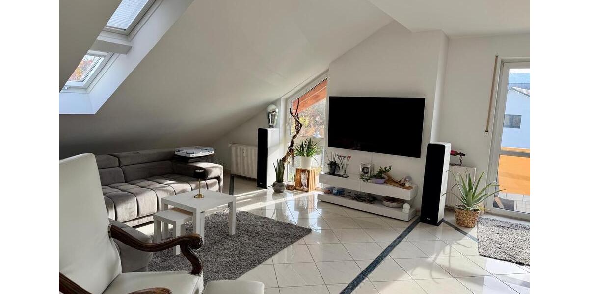 Dachgeschoßwohnung Ingelheim am Rhein - 4 Zimmer, 108 m&sup2;, 1.400&euro; | Angebot:25451377